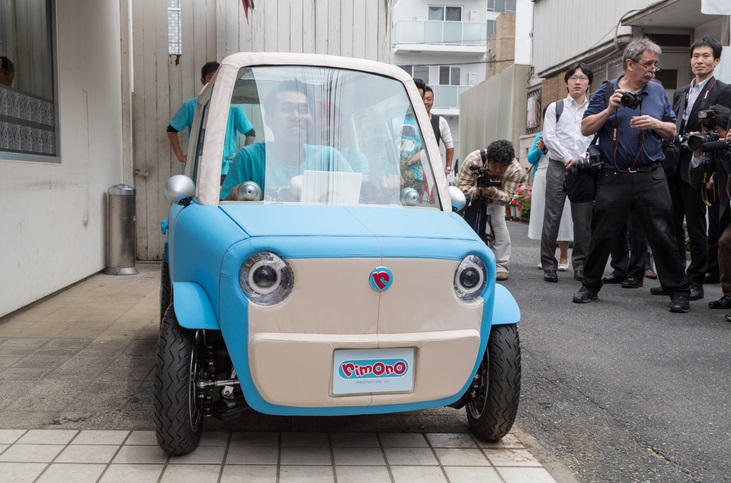 Японци сътвориха електрическа кола от плат