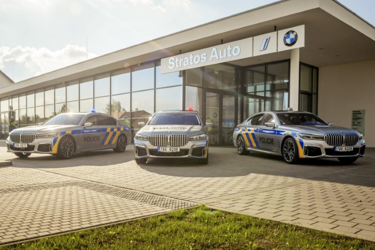 Полицията в Чехия се кипри с BMW седмица