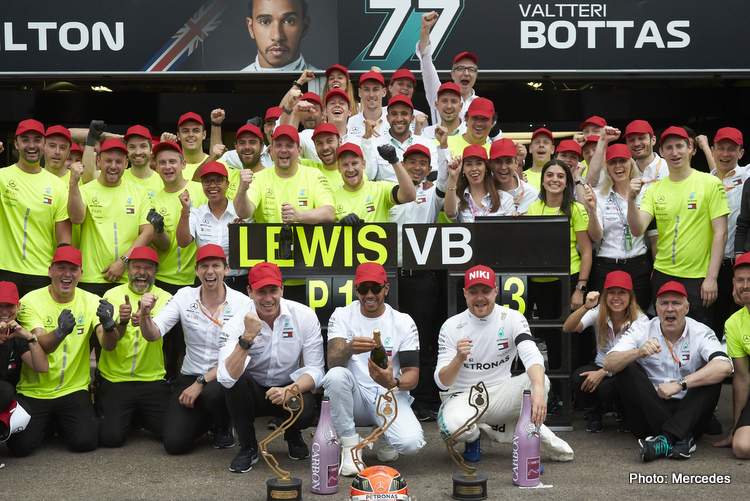 Pirelli: Хамилтън запази гумите и победи