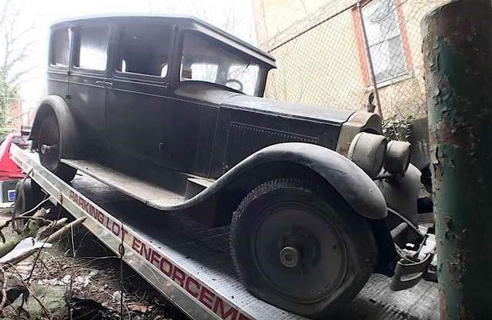 Откриха довоенен Packard в запустял завод (видео)