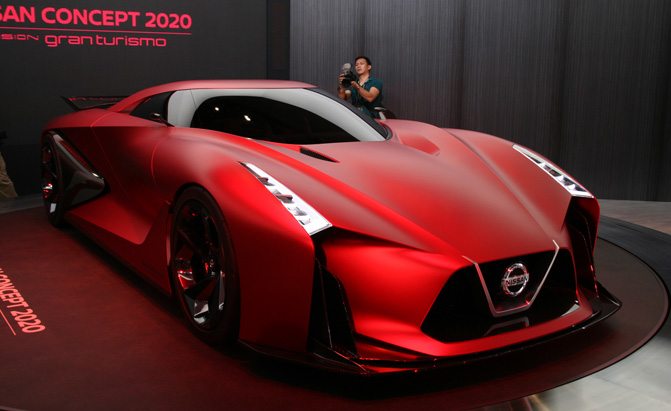 Nissan на практика потвърди нови Z и GT-R спортни коли