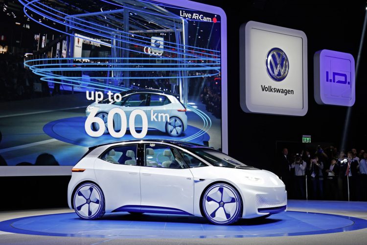 Volkswagen спира електрическия Golf до 2020 година