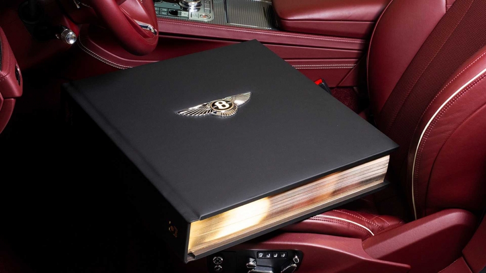 Bentley празнува 100-годишнина с книга за 260 000 долара