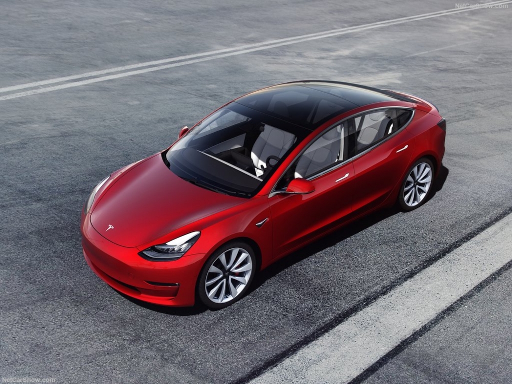 БГ бизнес: Продават сe резервации за Tesla Model 3