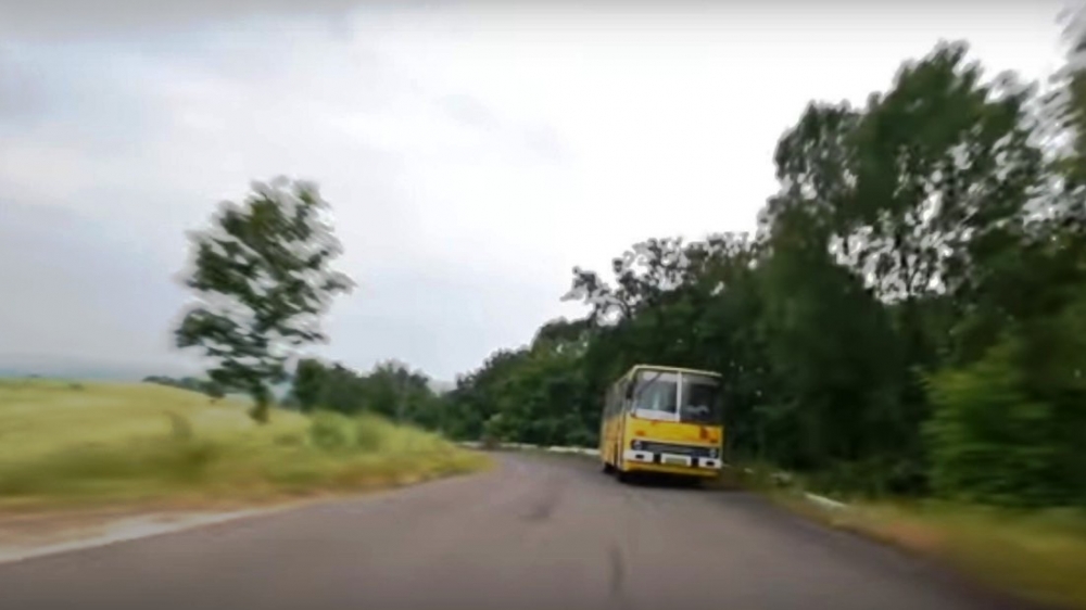 Пайкс Пийк по унгарски със стар рейс Икарус (видео)