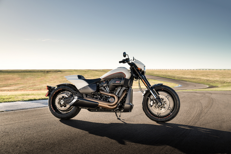 Harley-Davidson изкара FXDR 114 – мощност в излишък (видео)