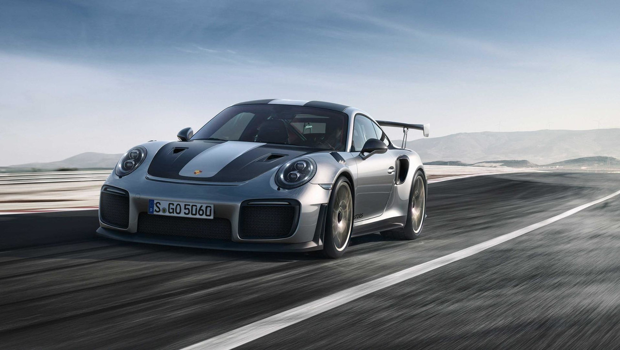 Изтекоха първи официални снимки на Porsche 911 GT2 RS