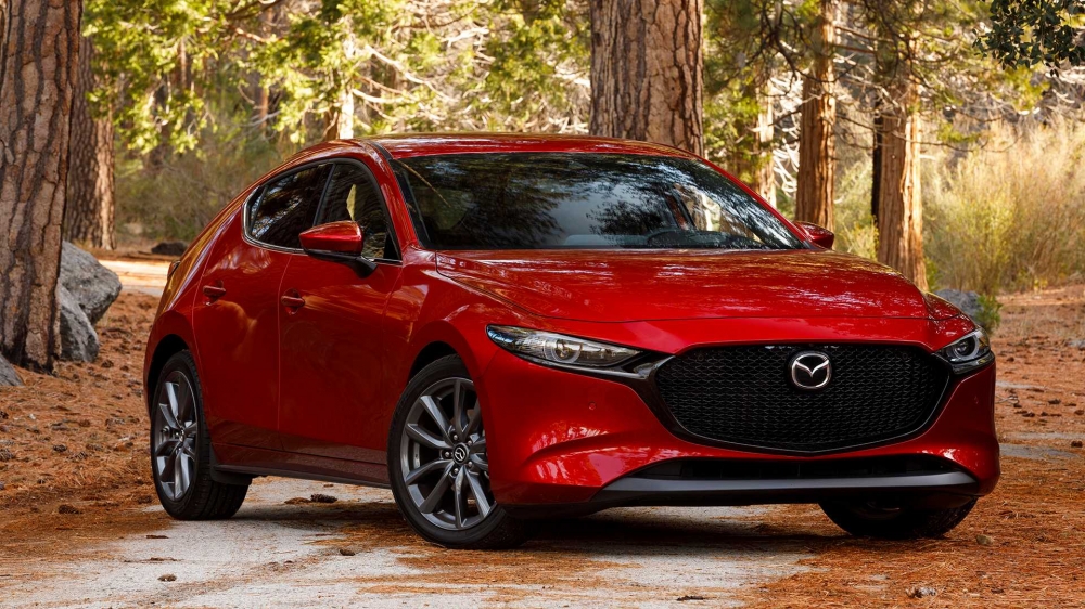 Mazda: Можем да направим спортен хеч от Mazda3, но няма
