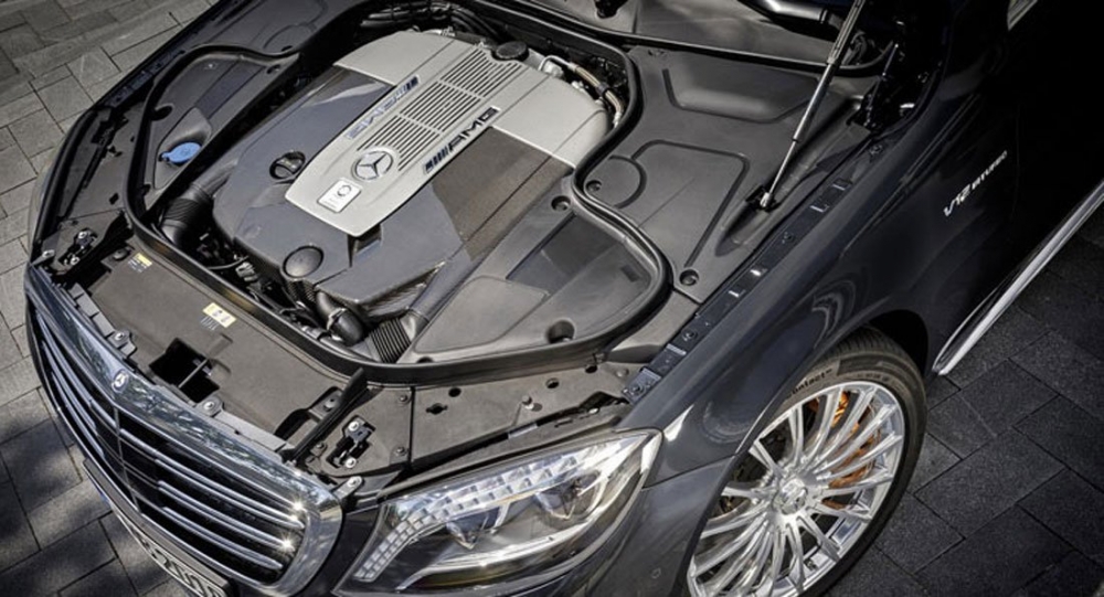 Mercedes-Benz се отказва поетапно от V12 моторите