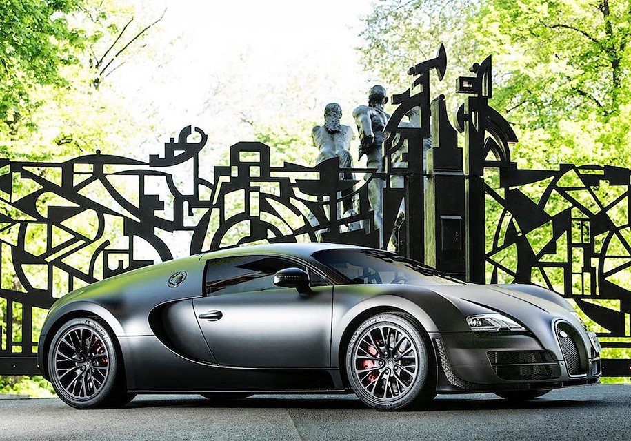 Последният Bugatti Veyron Super Sport отива на търг
