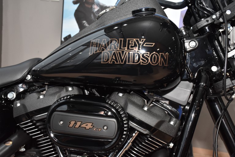 Новият звяр на Harley-Davidson впечатли много известни българи