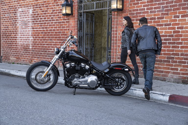 Новият Harley-Davidson Softail Standard за автентично круизър преживяване