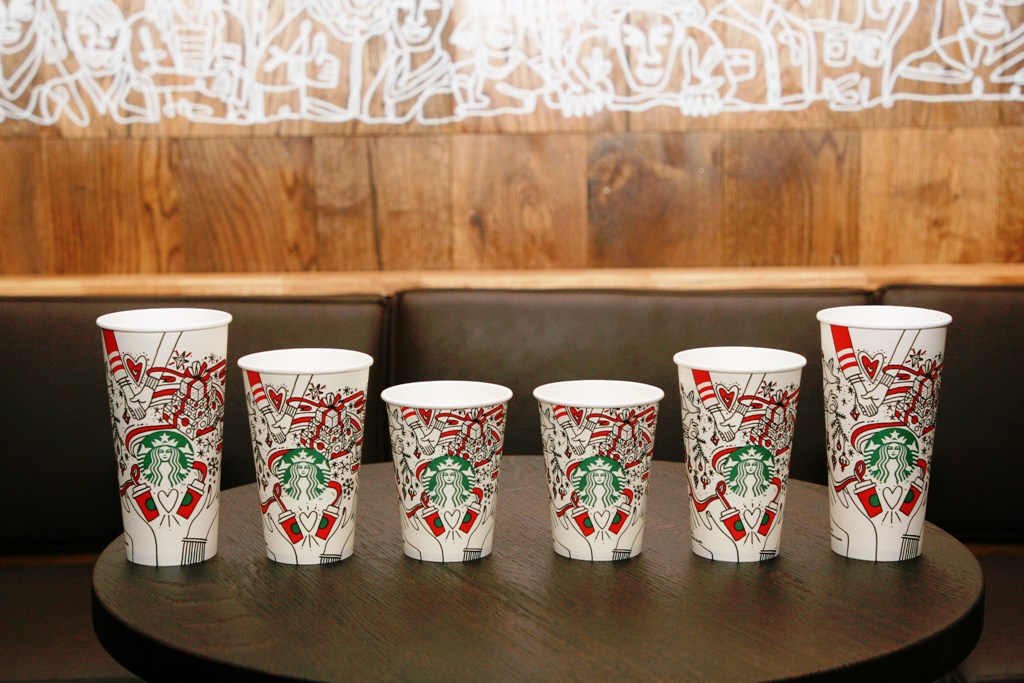 Нови продукти за сезона и уникални коледни чаши за празниците в Starbucks