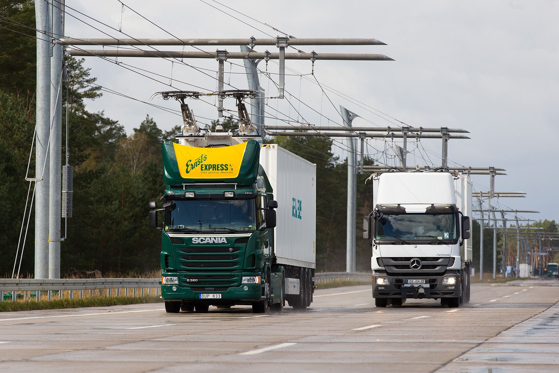 Siemens прави електрическа магистрала за хибридни камиони в Германия