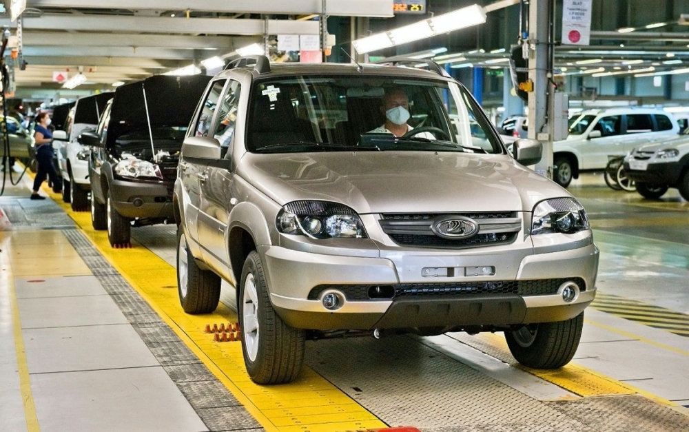 Chevrolet Niva отново ще се казва Лада Нива, в продажба остават два модела