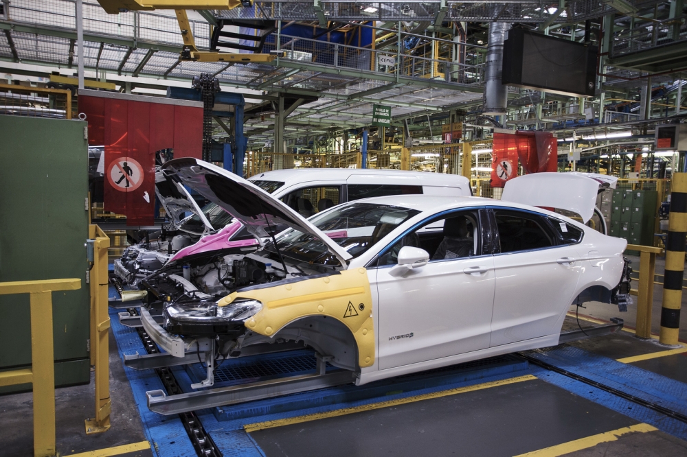 Ford спира сглобката на Mondeo и S-Max за девет дни поради свръхпроизводство