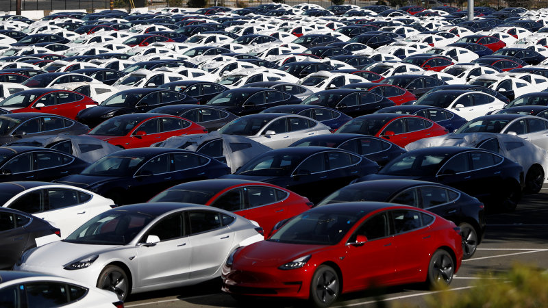 Tesla ще произвежда по 100 000 коли на тримесечие