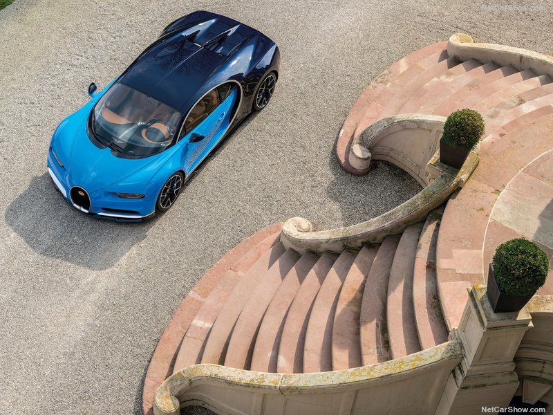Bugatti Chiron за 2,4 млн. евро в детайли (нови снимки)
