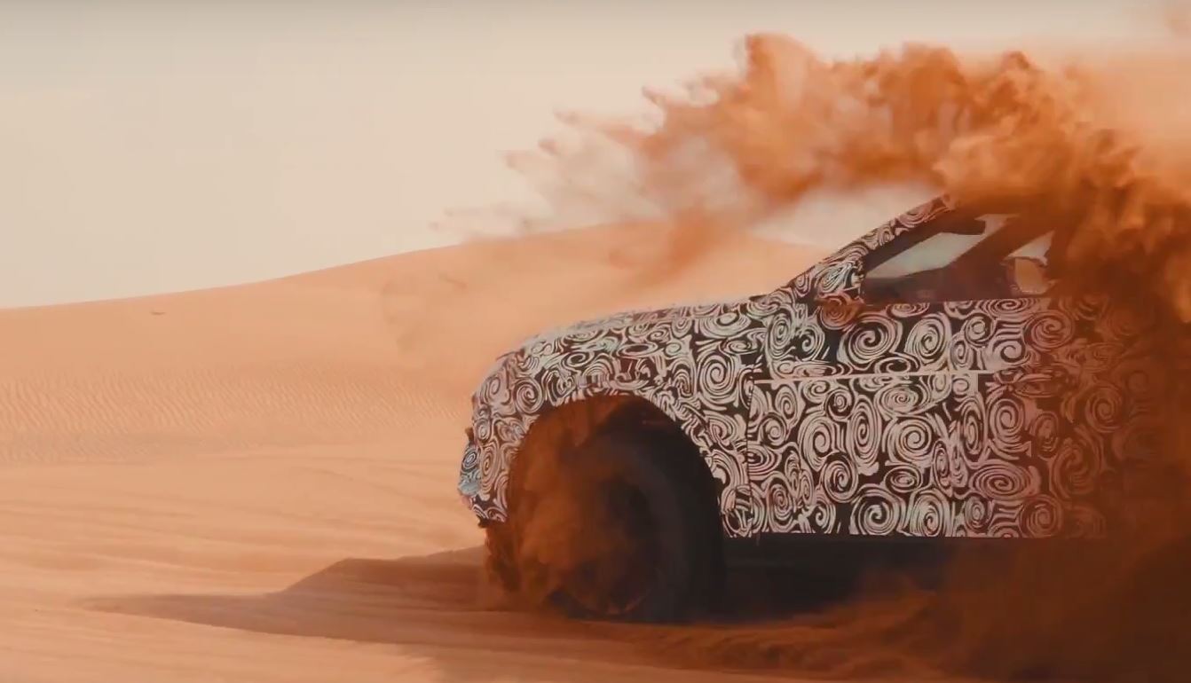 Lamborghini Urus има специален режим за пясък (видео)
