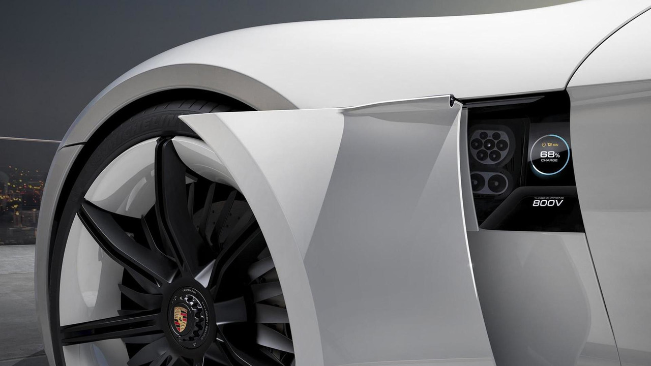 Инженер на Porsche: Ludicrous Mode на Tesla е само фасада