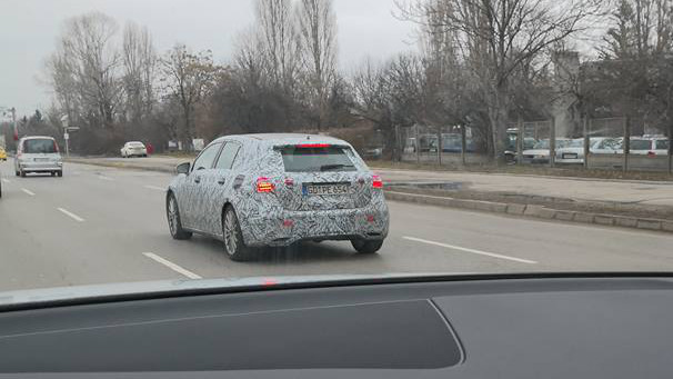 Ексклузивно: Mercedes тества новата A-Class в България! (ОБНОВЕНА)