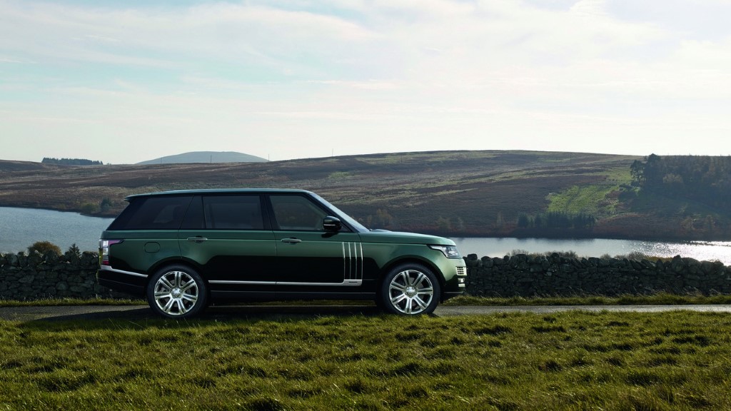 Land Rover обмисля супер модел като конкурент на Bentley Bentayga