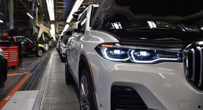 Флагманът BMW X7 дебютира през ноември тази година