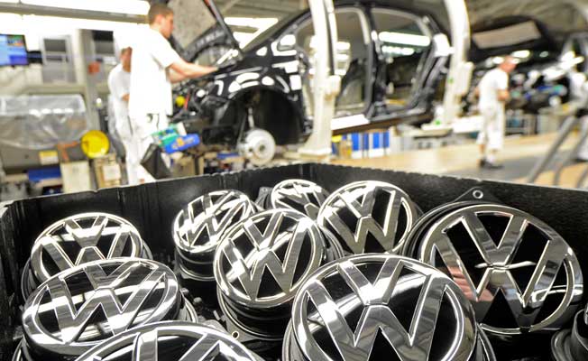 Volkswagen съкращава 30 000 човека