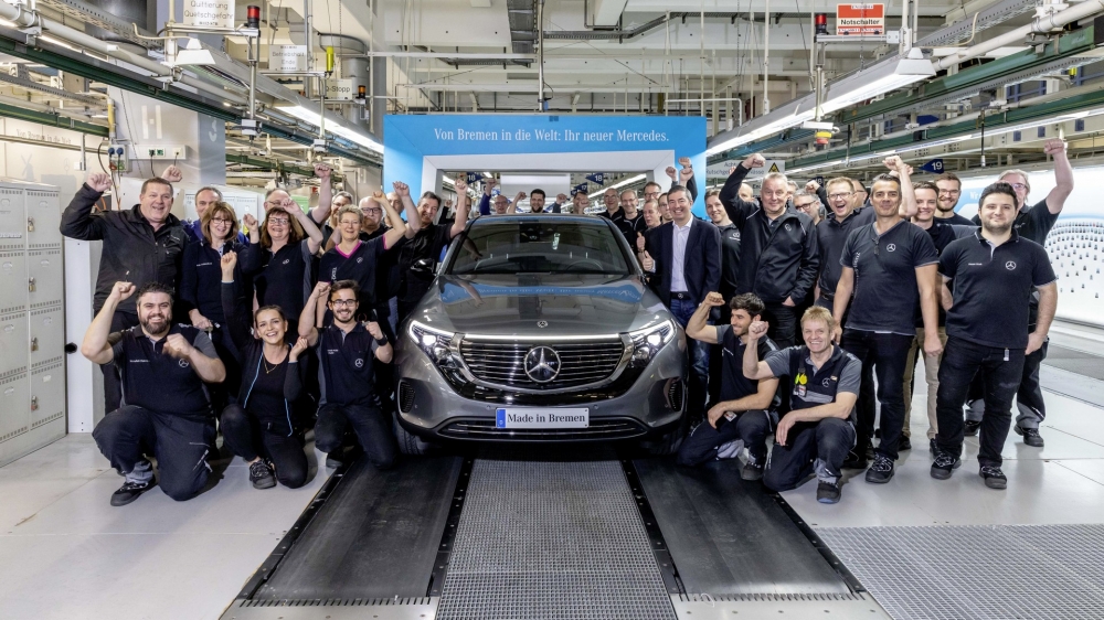 Стартира производството на Mercedes EQC в Германия (видео)