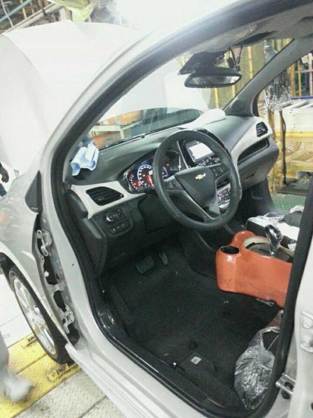 Вижте интериора на новото поколение Chevrolet Spark