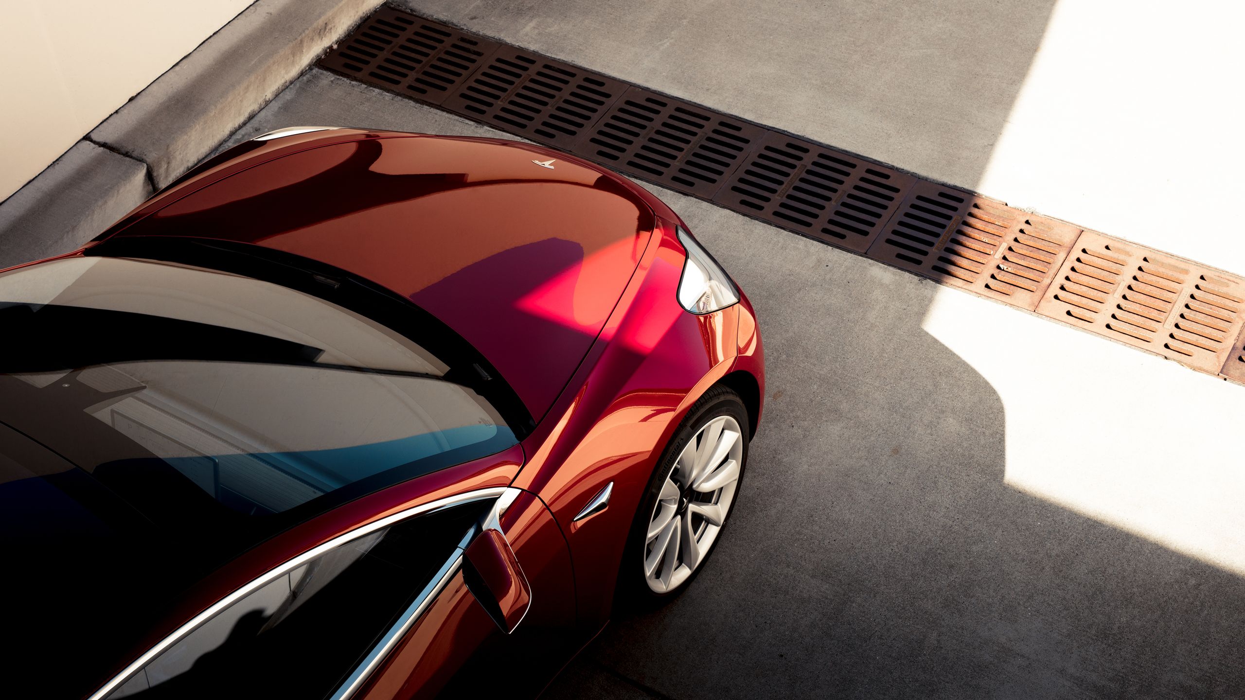 Tesla ще завземе половината пазар на електромобили?