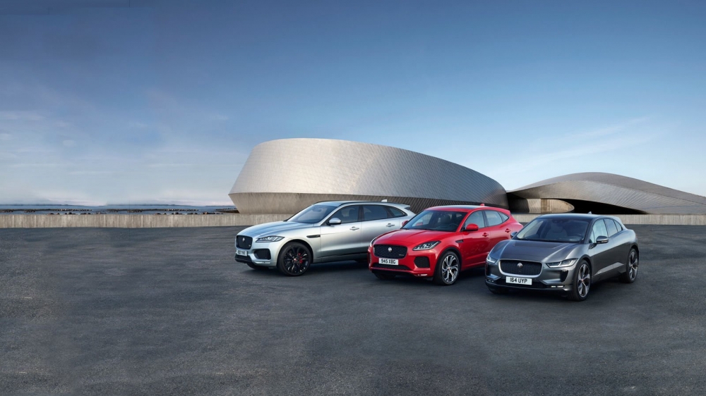 Разгледайте всички налични автомобили Jaguar и Land Rover на склад в България онлайн