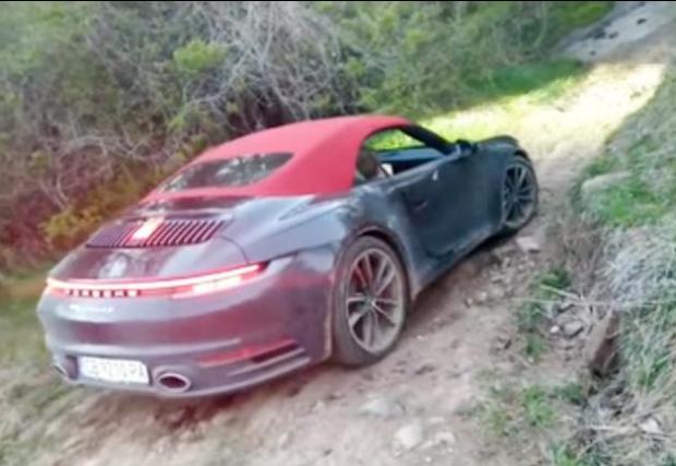 Българска сензация: Най-новото Porsche 911 Carrera 4S Cabriolet на офроуд! (видео)
