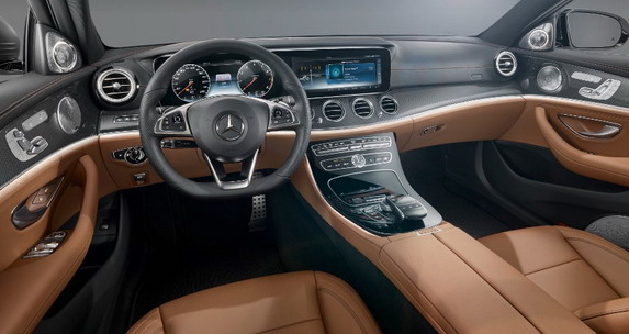 Първи снимки от интериора на новия Mercedes E-класа!