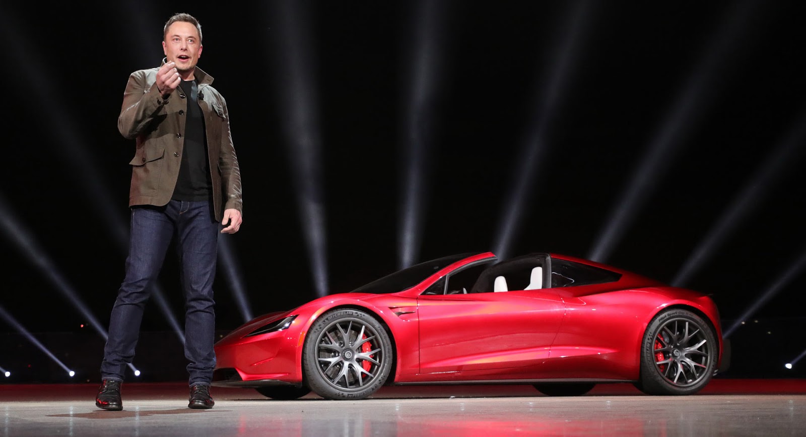 Илон Мъск от Tesla сподели неволно телефонния си номер с над 16 млн. фена