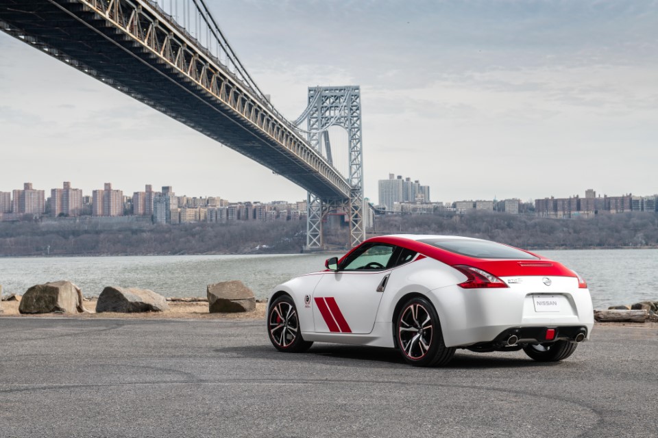 Ню Йорк 2019: Фото поглед към 2020 Nissan 370Z (галерия)