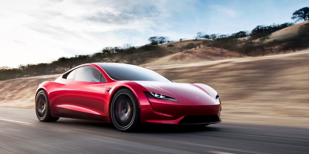 Видео: Показаха свръхбързото ускорение на Tesla Roadster