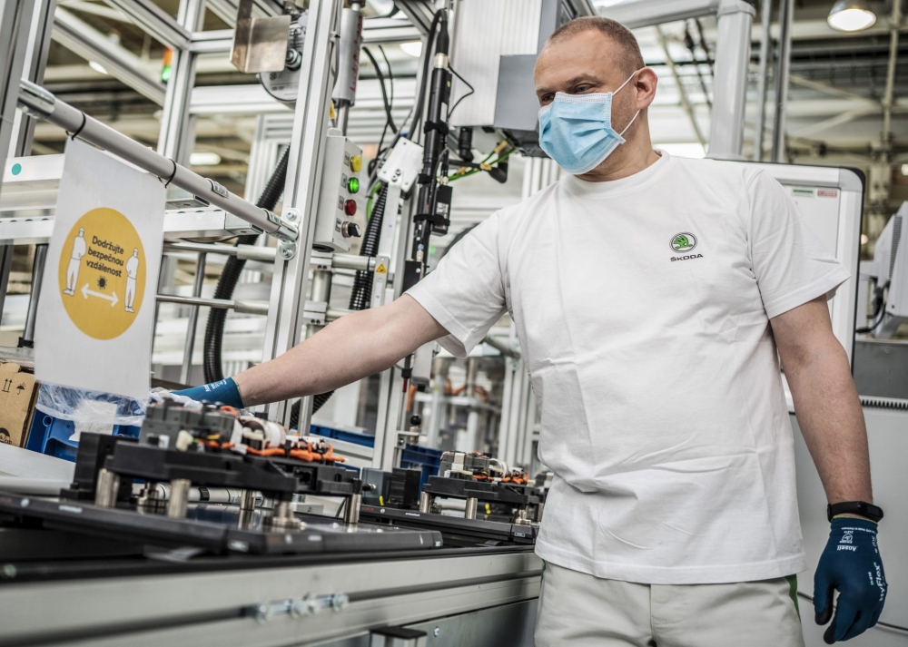 Skoda възобнови производство в чешките си заводи