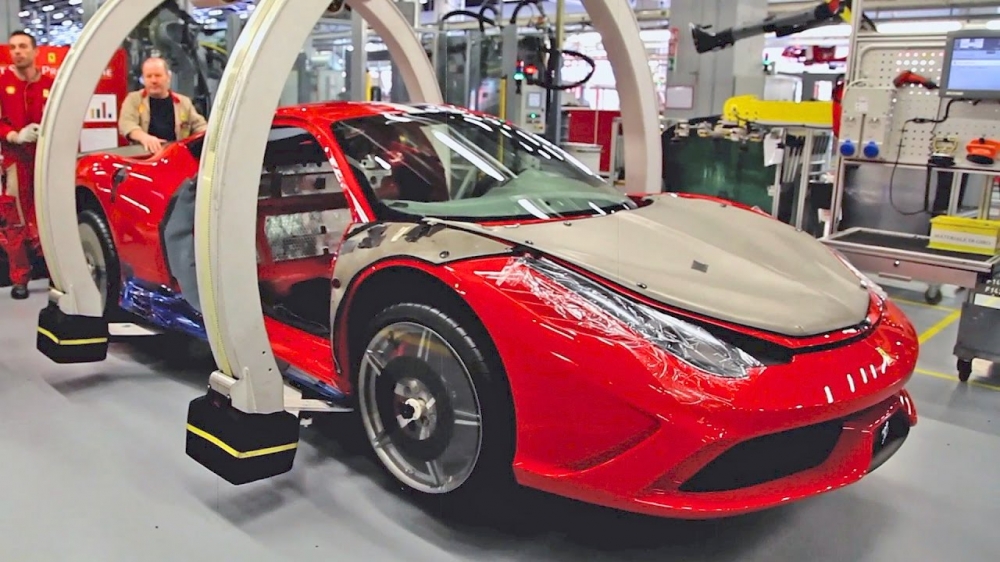 Lamborghini и Ferrari затвориха временно фабриките си до края на март