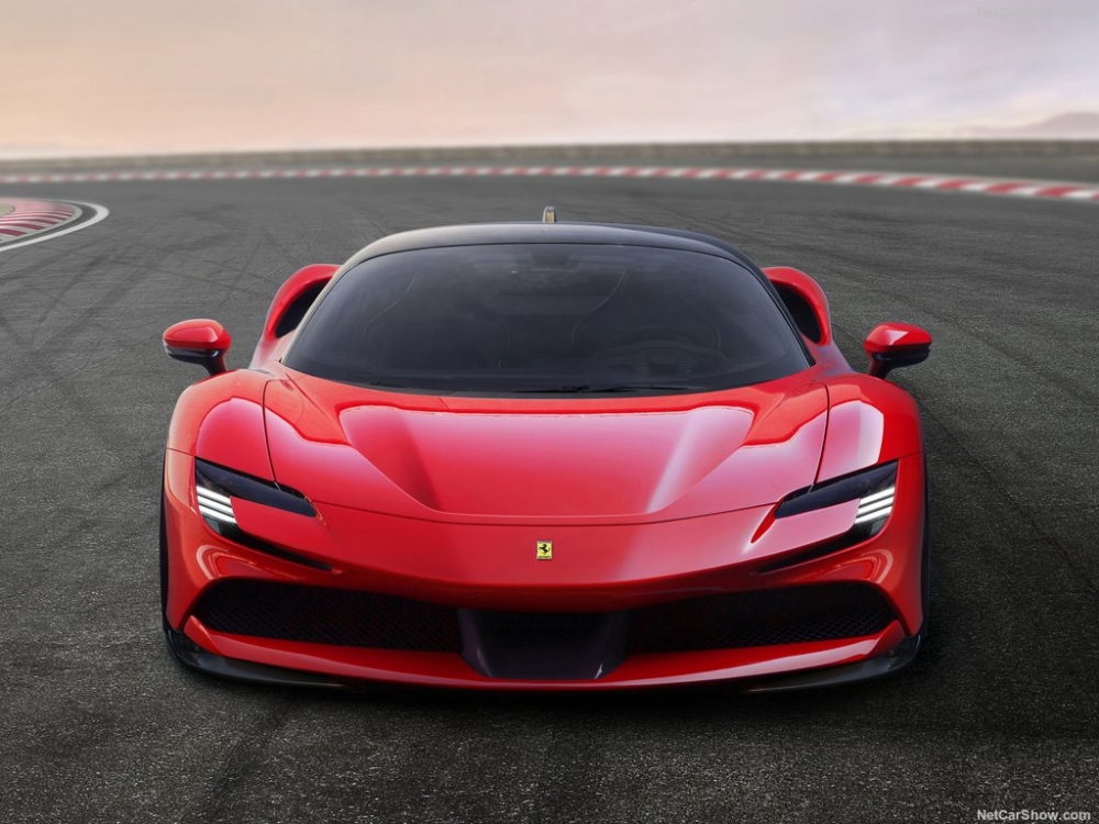Първото хибридно Ferrari SF90 Stradale дърпа до 200 км/ч за 6,7 секунди! (+видео)
