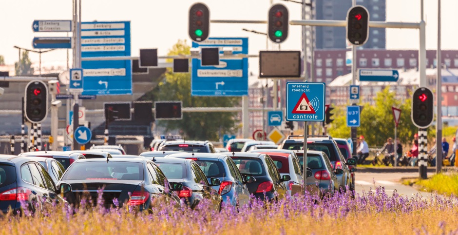 Амстердам спира замърсяващите возила от 2030 година