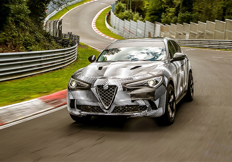 Видео от AutoClubTV: Alfa Romeo Stelvio по-бързо от Porsche Cayenne