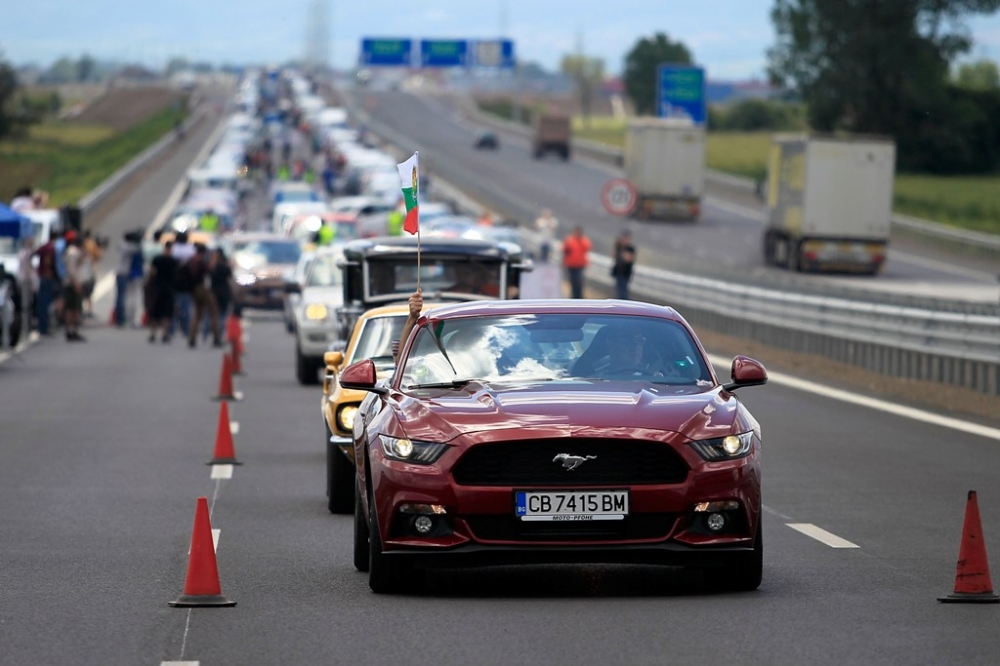2 години рекордът на Ford за Гинес още е в България