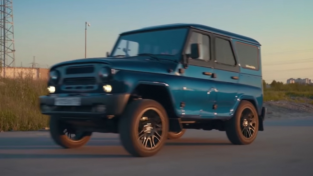 Вижте може би единствения УАЗ 469, който вдига 100 км/ч за 4.8 секунди (видео)