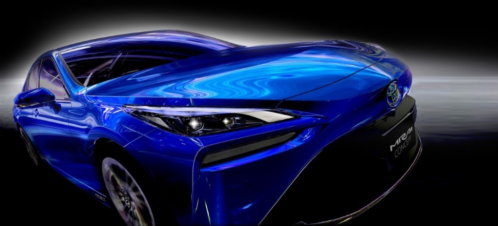 Тойота представи нов водороден седан
