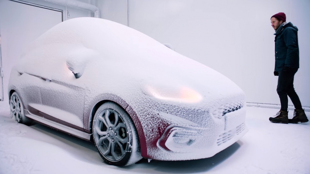 Новият тестови полигон на Ford симулира температури от -40 до 50 градуса (видео)