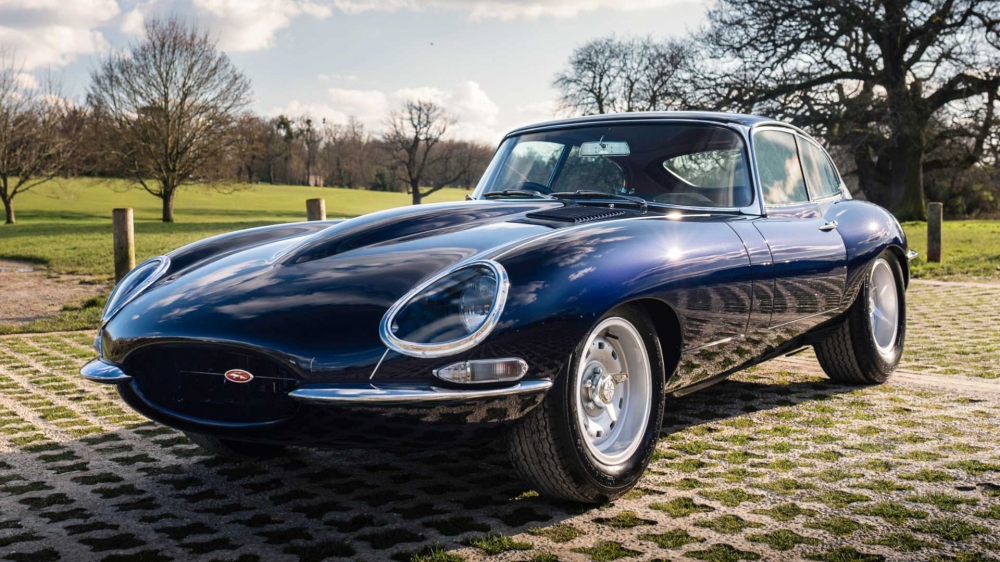 Възродиха легендата Jaguar E-Type с 400 к.с.