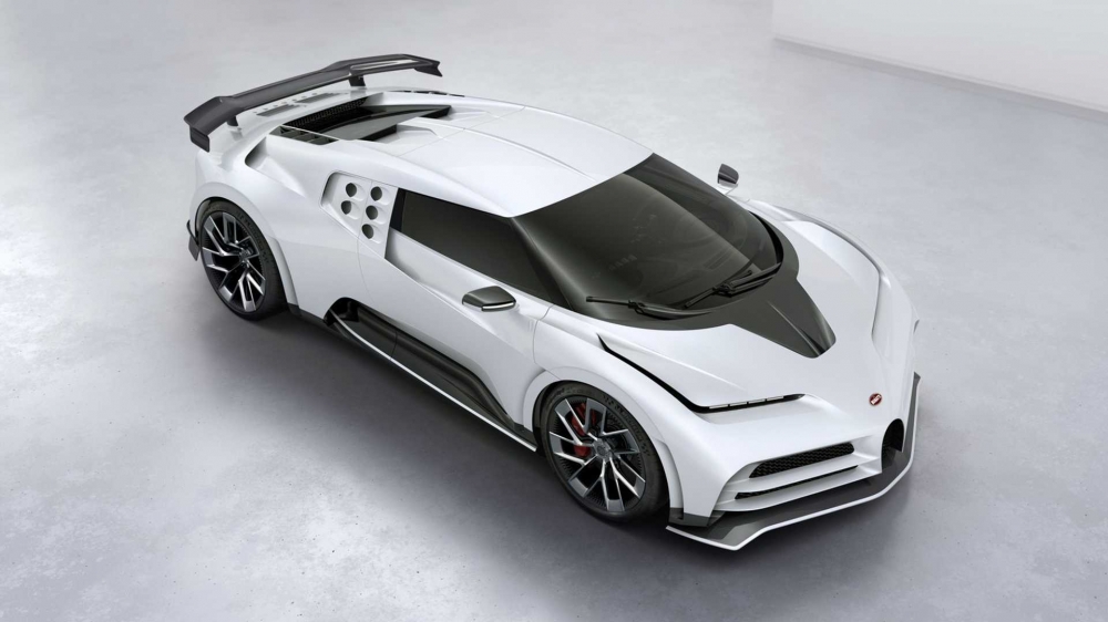 Bugatti Centodieci дебютира като идеен наследник на EB110