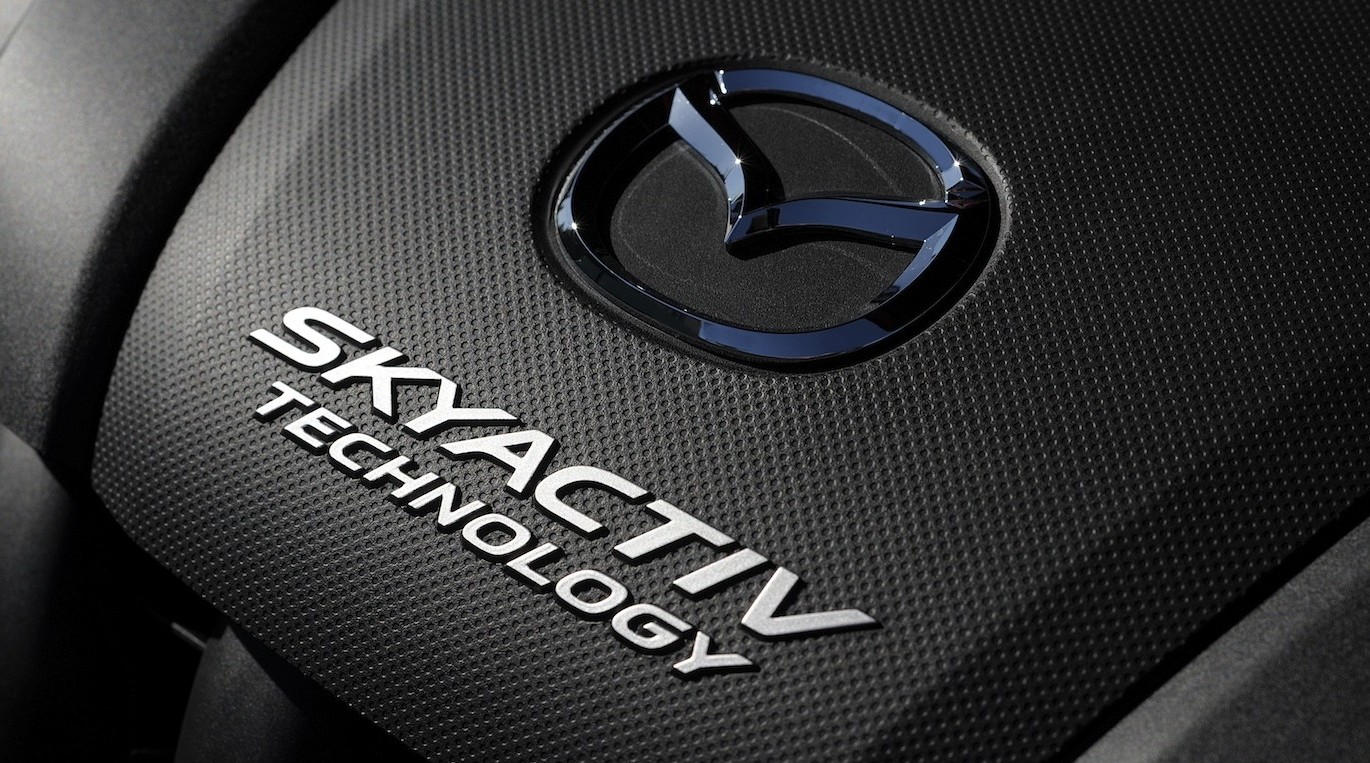 Mazda работи върху революционен бензинов двигател