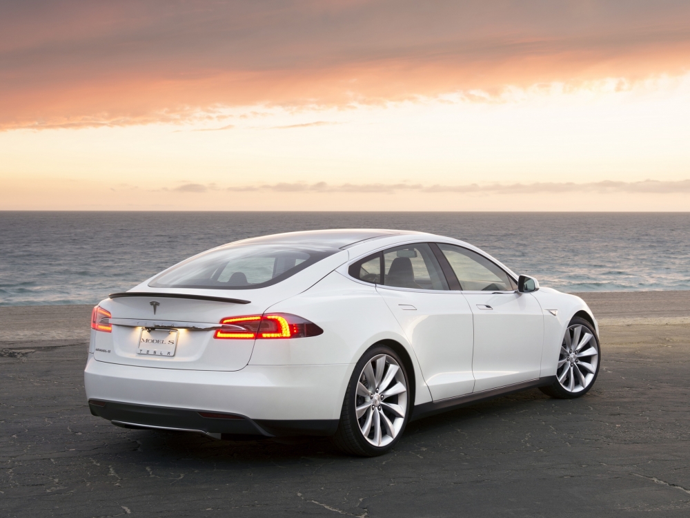 Tesla няма планове да обновява Model S и Model X